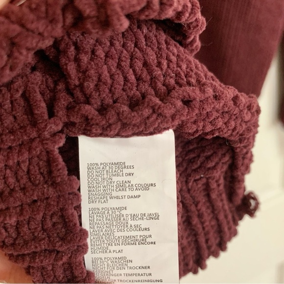 Boohoo Emma Maroon Distressed Chenille Jumper Sweater - Picture 10 of 10